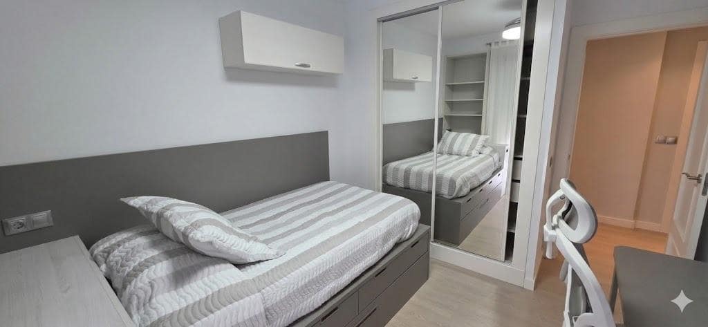 3 bedroom Flat for sale in Aguilas with pool garage - € 270,000 (Ref: 9860081)
