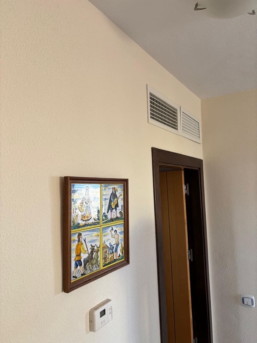 Apartamento de 2 habitaciones en Los Collados en venta con piscina garaje - 263.500 € (Ref: 9922297)