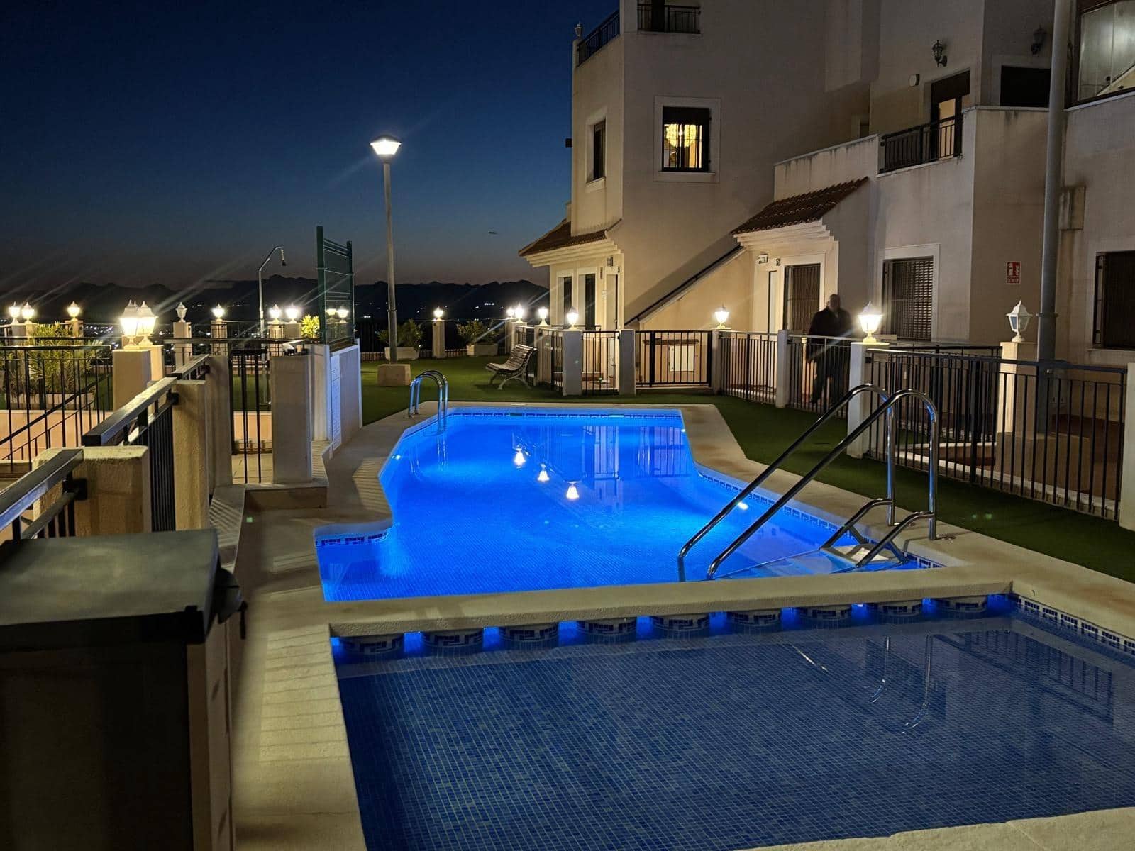 Apartamento de 2 habitaciones en Los Collados en venta con piscina garaje - 263.500 € (Ref: 9922297)