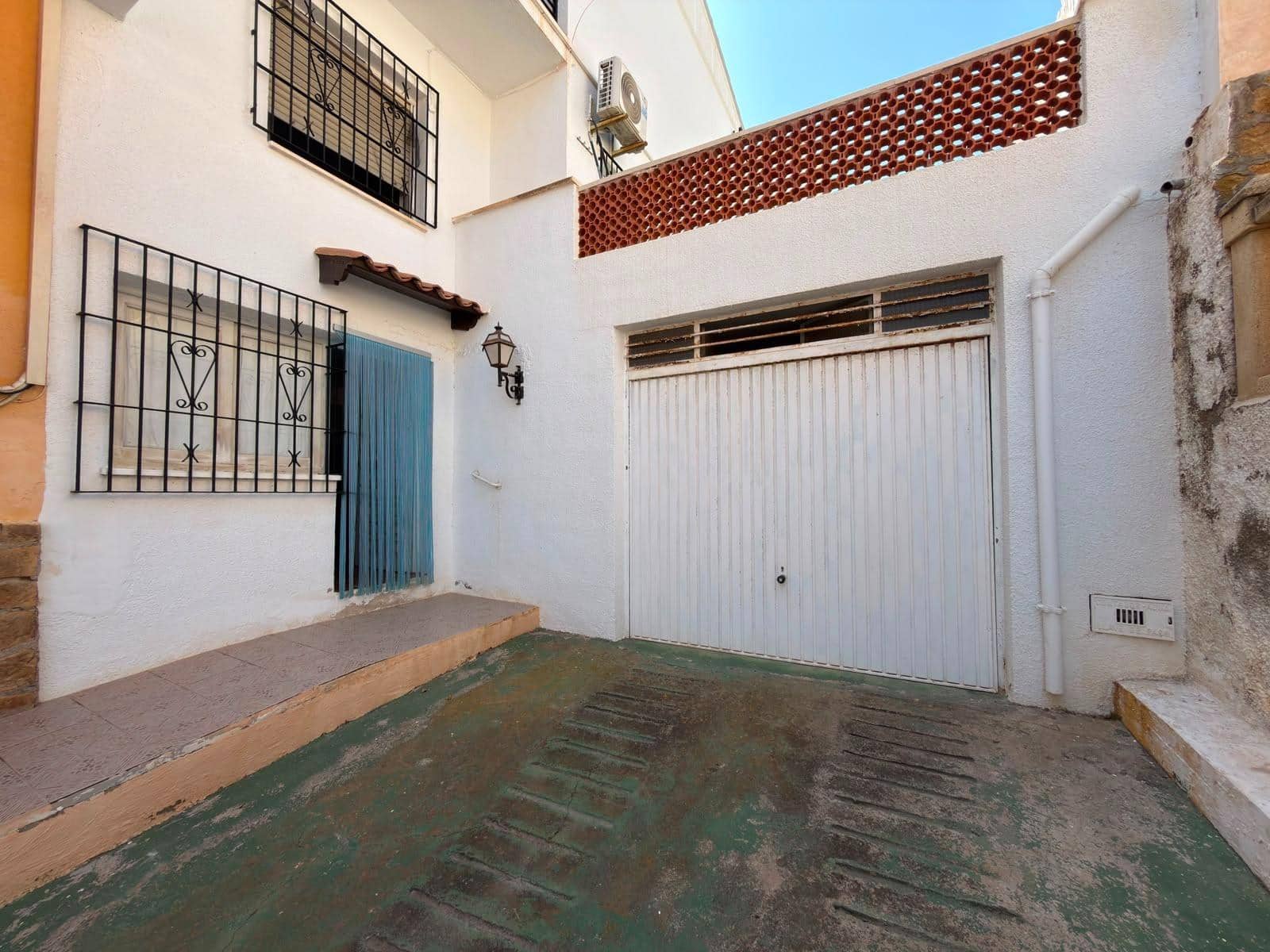 4 bedroom Terraced Villa for sale in Aguilas with garage - € 400,000 (Ref: 9959770)