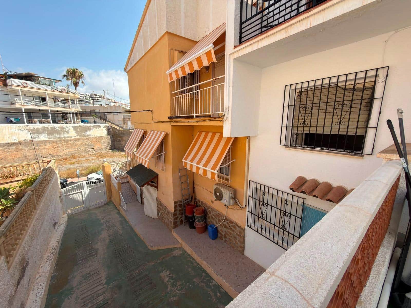 4 bedroom Terraced Villa for sale in Aguilas with garage - € 400,000 (Ref: 9959770)