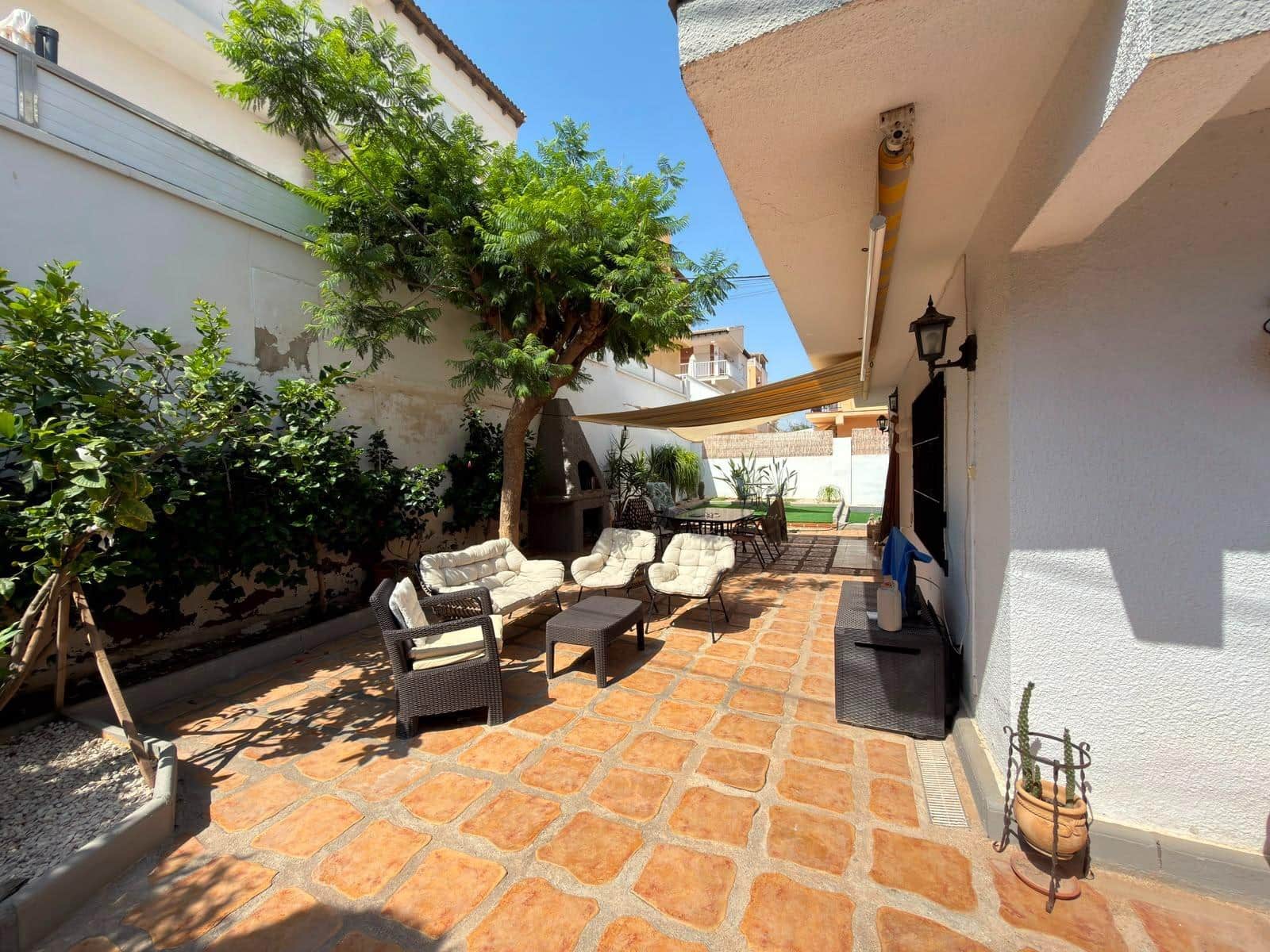 4 bedroom Terraced Villa for sale in Aguilas with garage - € 400,000 (Ref: 9959770)