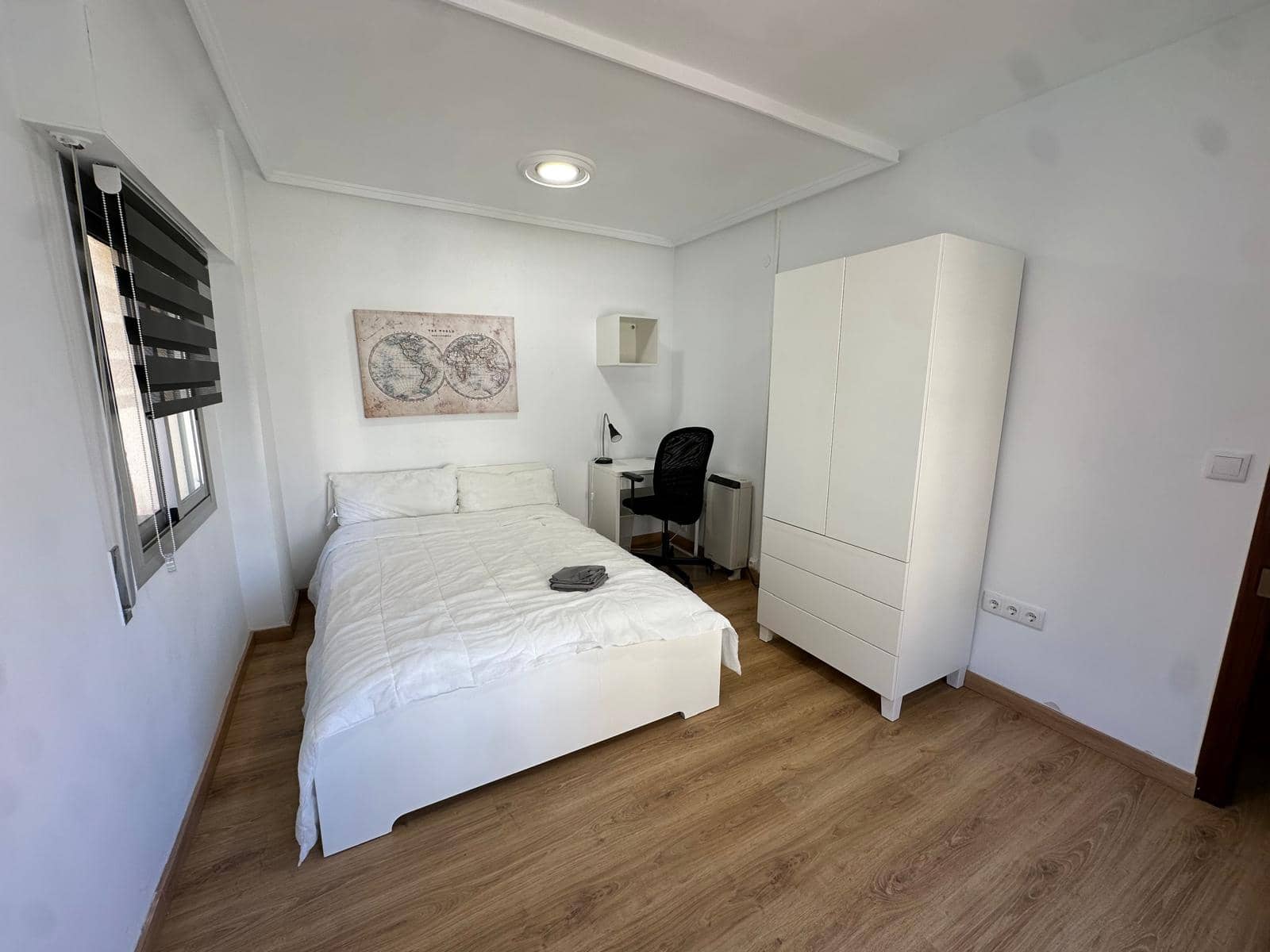 4 bedroom Apartment for sale in Alcoy / Alcoi with garage - € 119,000 (Ref: 8403809)