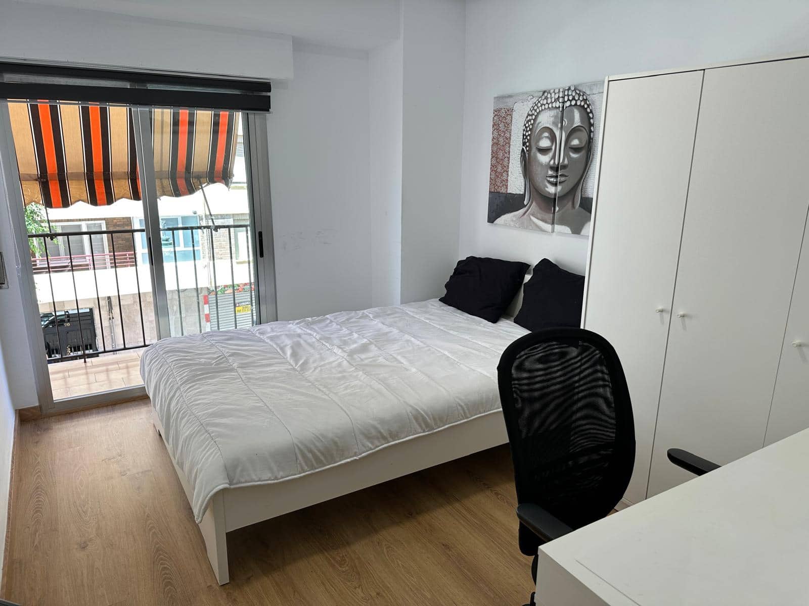 4 bedroom Apartment for sale in Alcoy / Alcoi with garage - € 119,000 (Ref: 8403809)