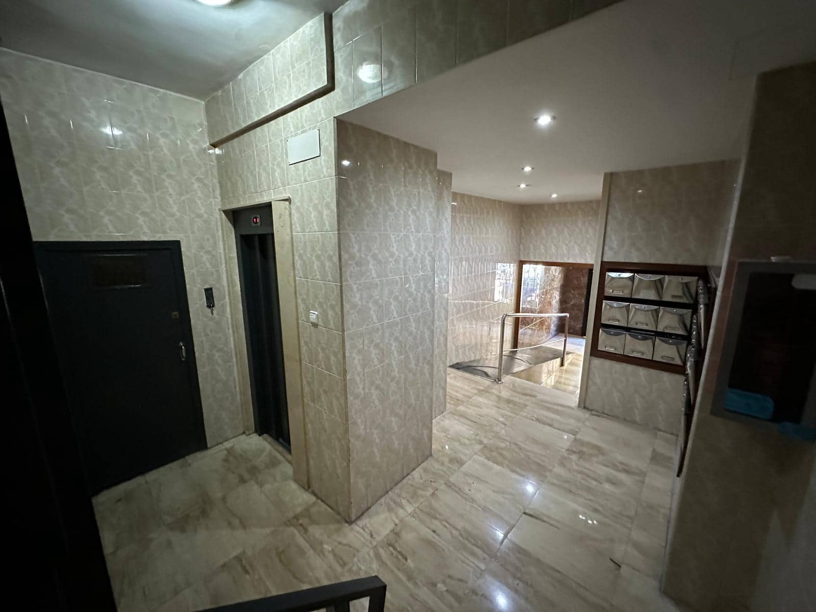 4 bedroom Apartment for sale in Alcoy / Alcoi with garage - € 119,000 (Ref: 8403809)