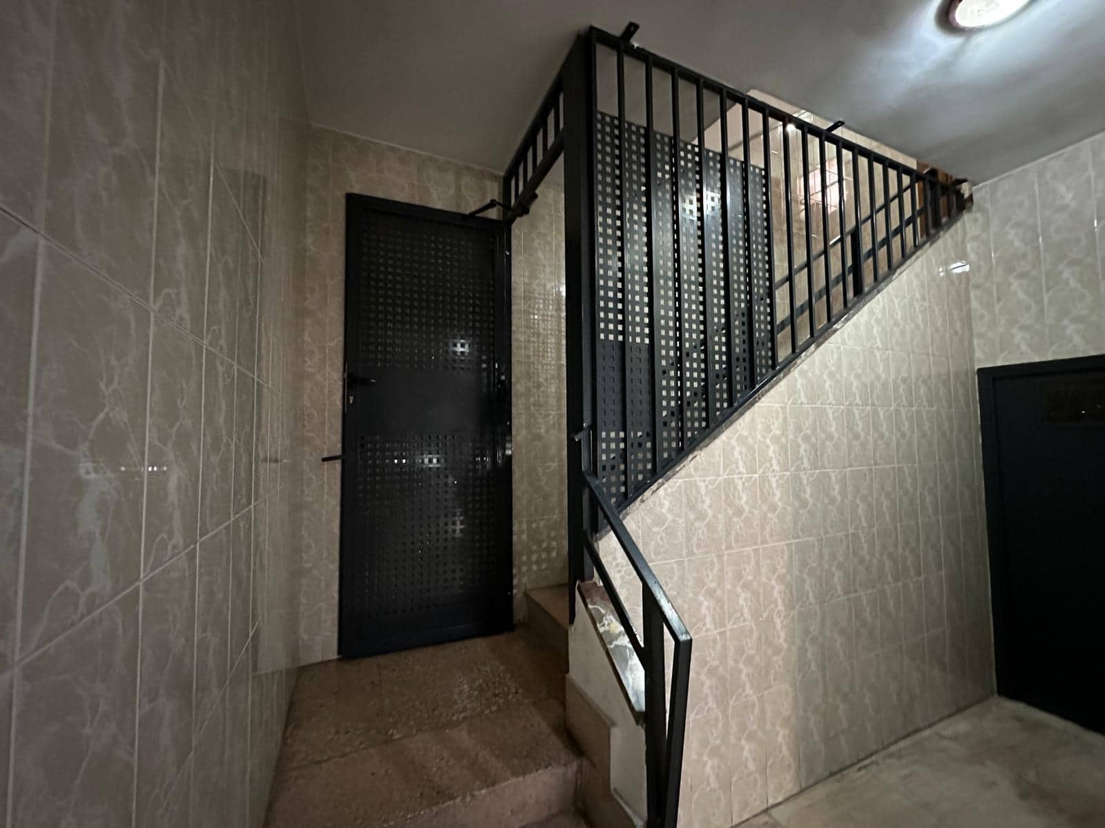 4 bedroom Apartment for sale in Alcoy / Alcoi with garage - € 119,000 (Ref: 8403809)