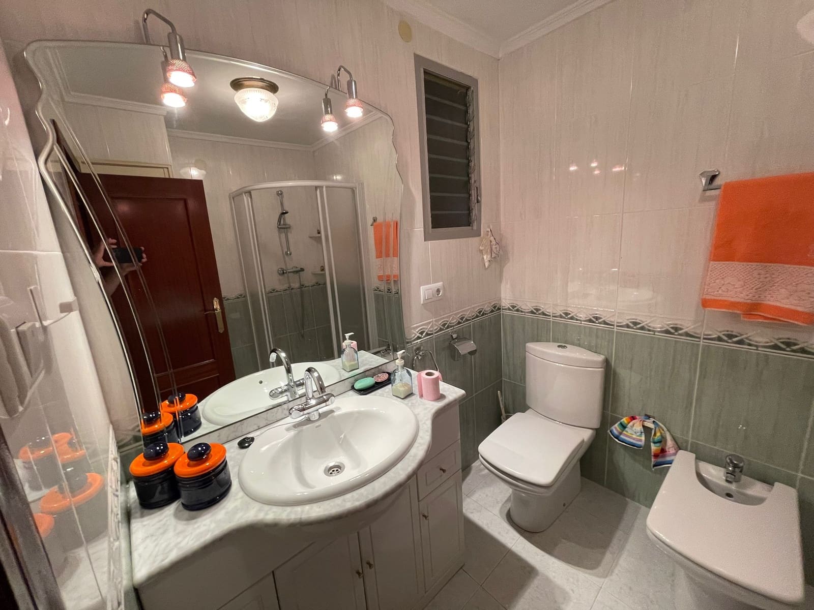 4 bedroom Apartment for sale in Alcoy / Alcoi with garage - € 119,000 (Ref: 8403809)