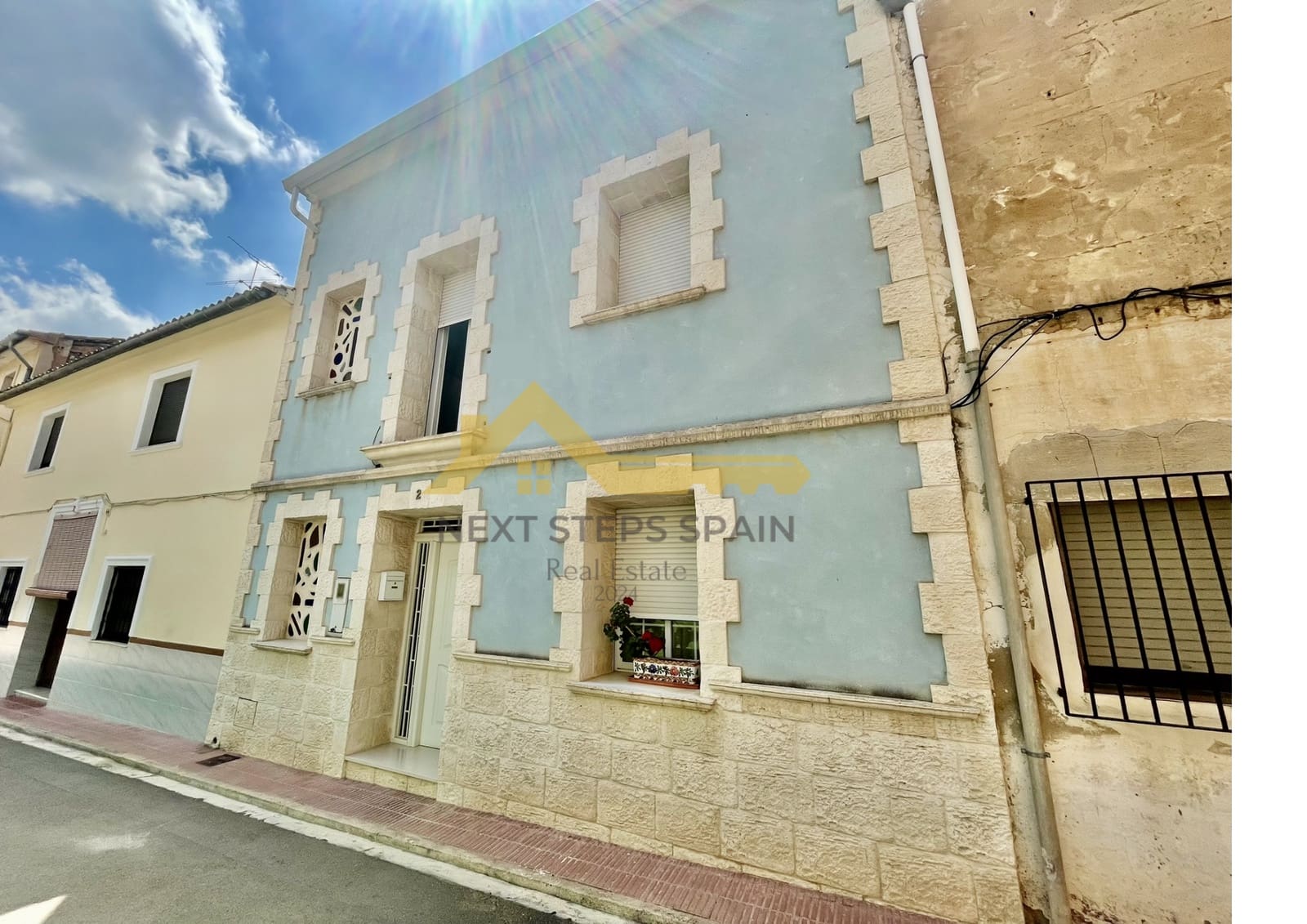 2 soveværelse Byhus til salg i Genoves - € 125.000 (Ref: 8420204)