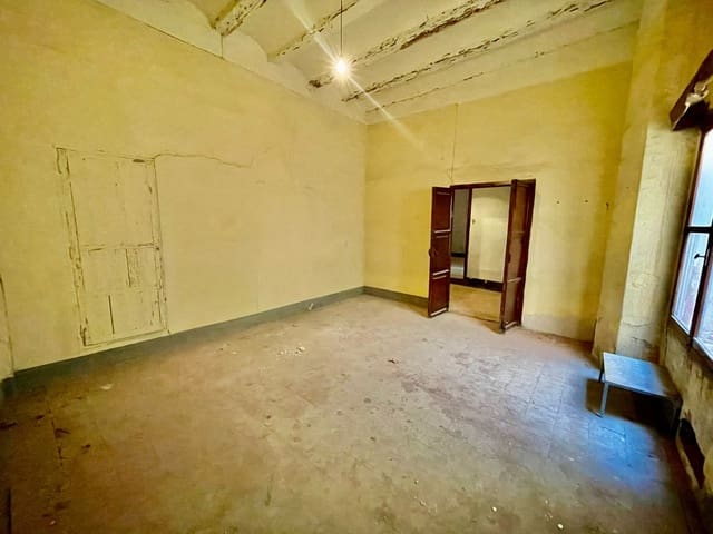 6 bedroom Townhouse for sale in Xàtiva with garage - € 130,000 (Ref: 8436159)