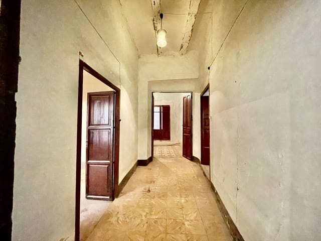 6 bedroom Townhouse for sale in Xàtiva with garage - € 130,000 (Ref: 8436159)