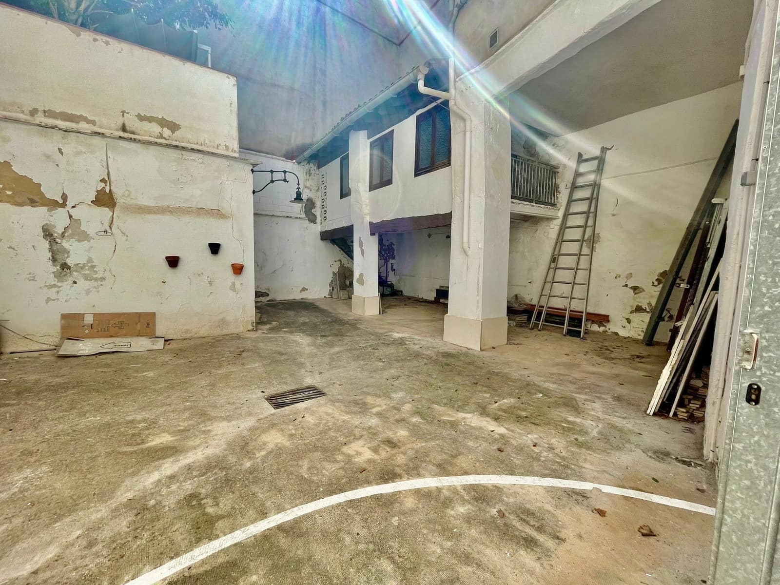 6 bedroom Townhouse for sale in Xativa with garage - € 130,000 (Ref: 8436159)