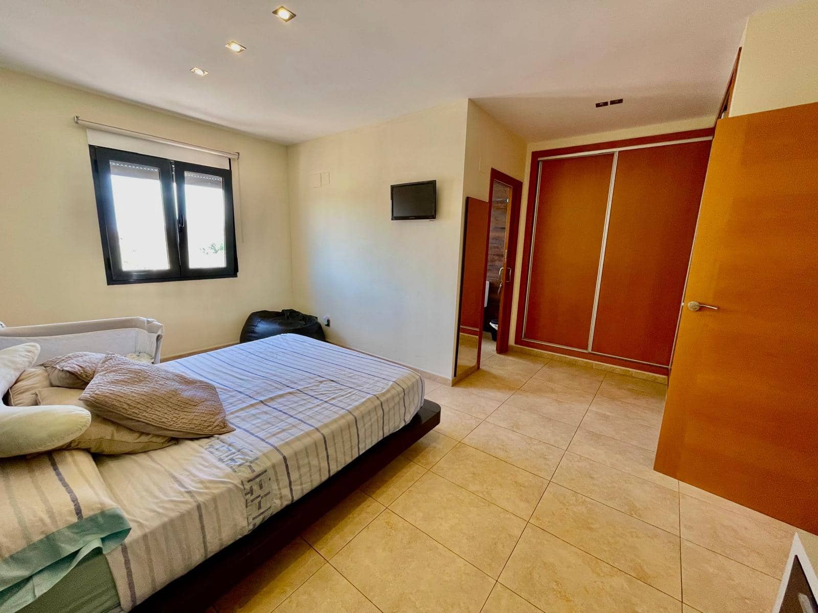 3 soveværelse Byhus til salg i Llocnou d'en Fenollet med garage - € 175.000 (Ref: 8436162)