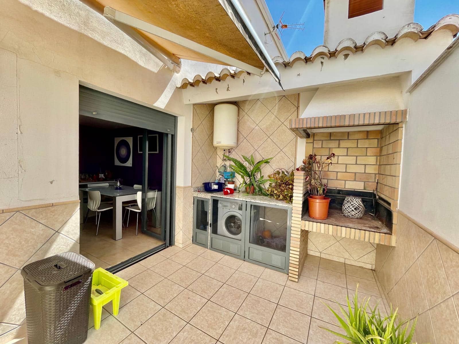 3 soveværelse Byhus til salg i Llocnou d'en Fenollet med garage - € 175.000 (Ref: 8436162)