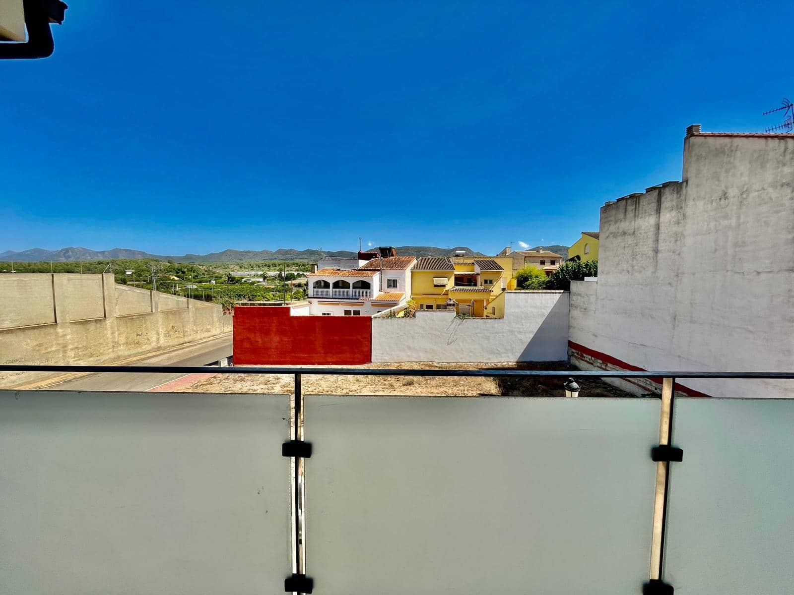 3 soveværelse Byhus til salg i Llocnou d'en Fenollet med garage - € 175.000 (Ref: 8436162)