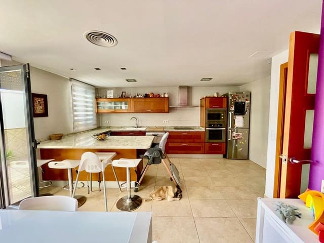 3 chambre Maison de Ville à vendre à Llocnou d'en Fenollet avec garage - 175 000 € (Ref: 8436162)