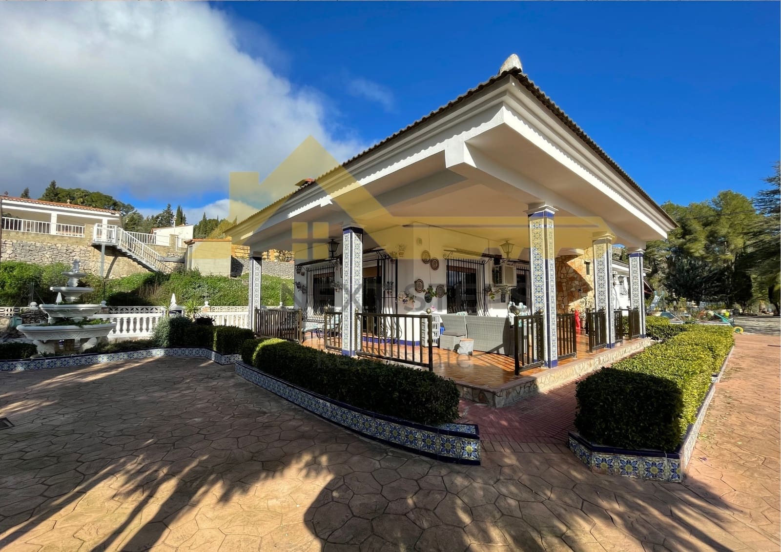 5 soveværelse Villa til salg i Xativa med swimmingpool garage - € 499.000 (Ref: 8769505)