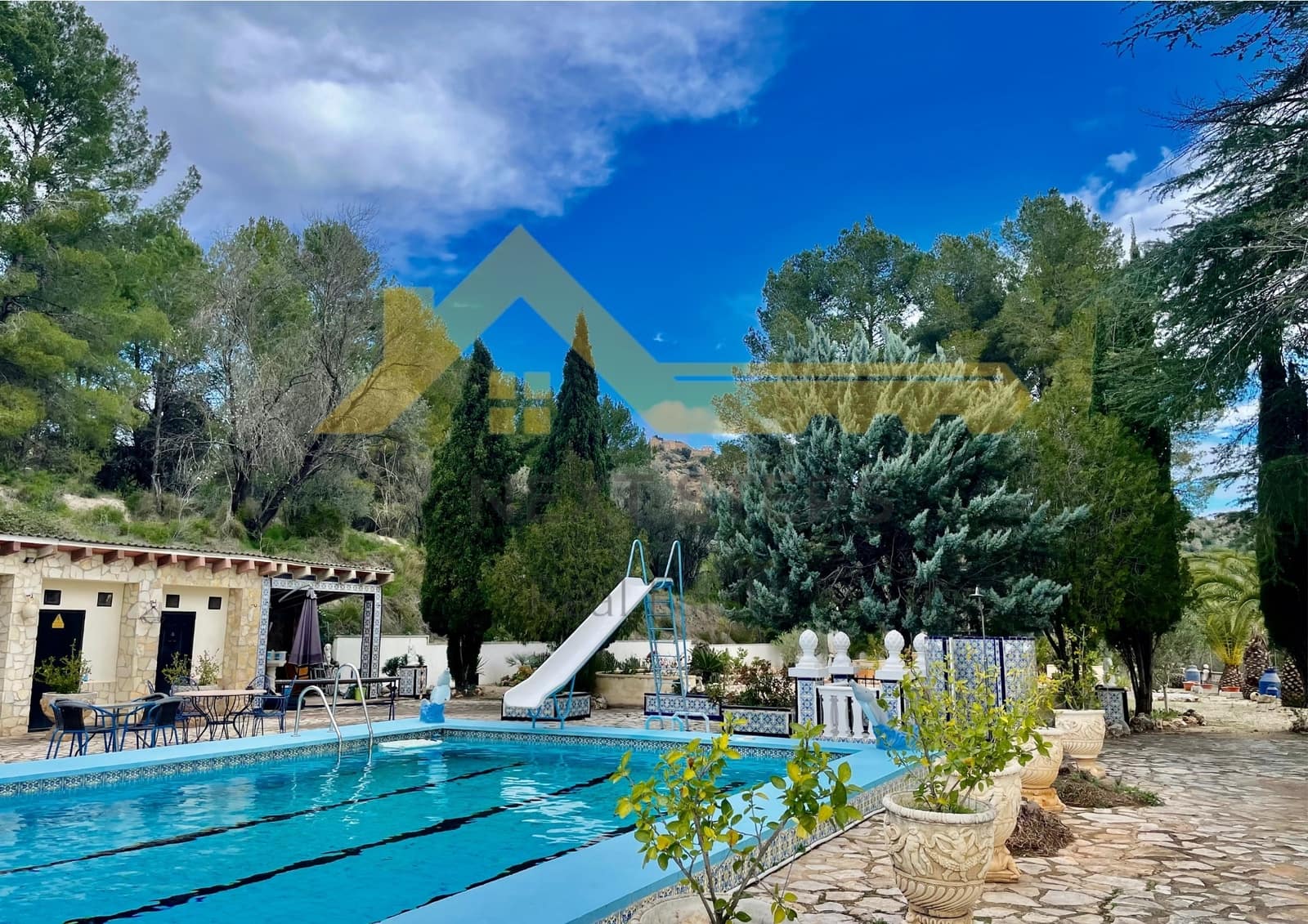 5 soveværelse Villa til salg i Xativa med swimmingpool garage - € 499.000 (Ref: 8769505)