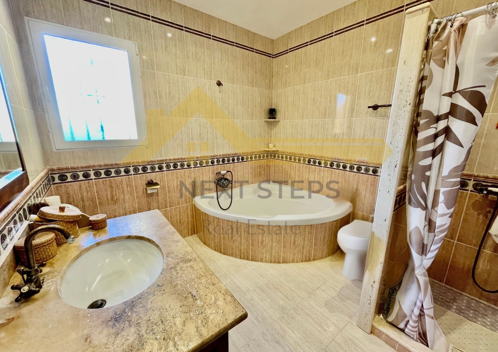 5 soverom Villa til salgs i Canals med svømmebasseng garasje - € 365 000 (Ref: 8771105)