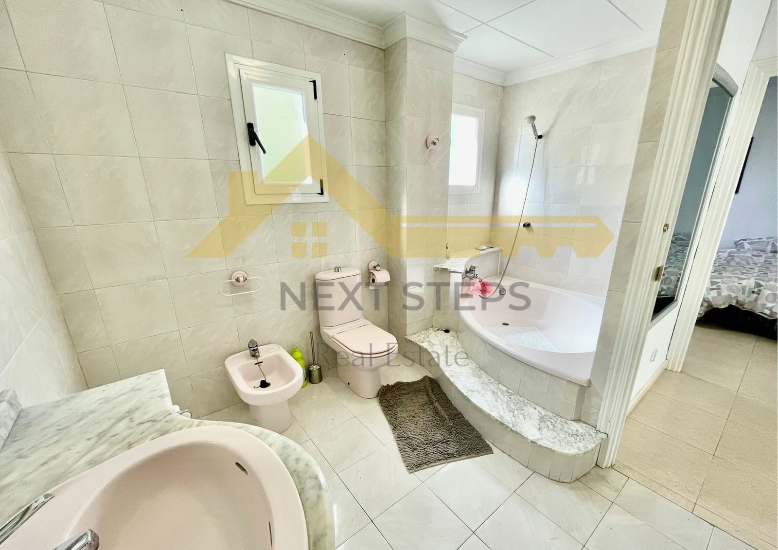 4 soveværelse Villa til salg i La Drova med swimmingpool - € 250.000 (Ref: 8893481)