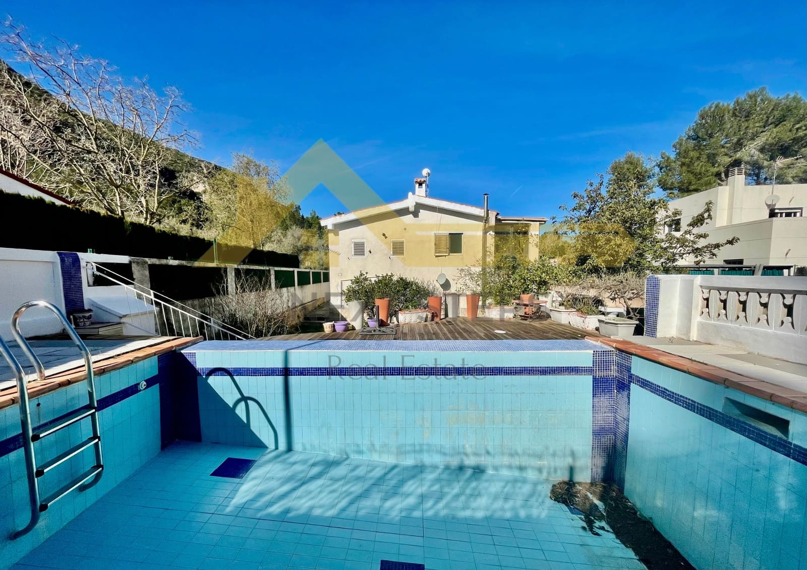 4 soveværelse Villa til salg i La Drova med swimmingpool - € 250.000 (Ref: 8893481)