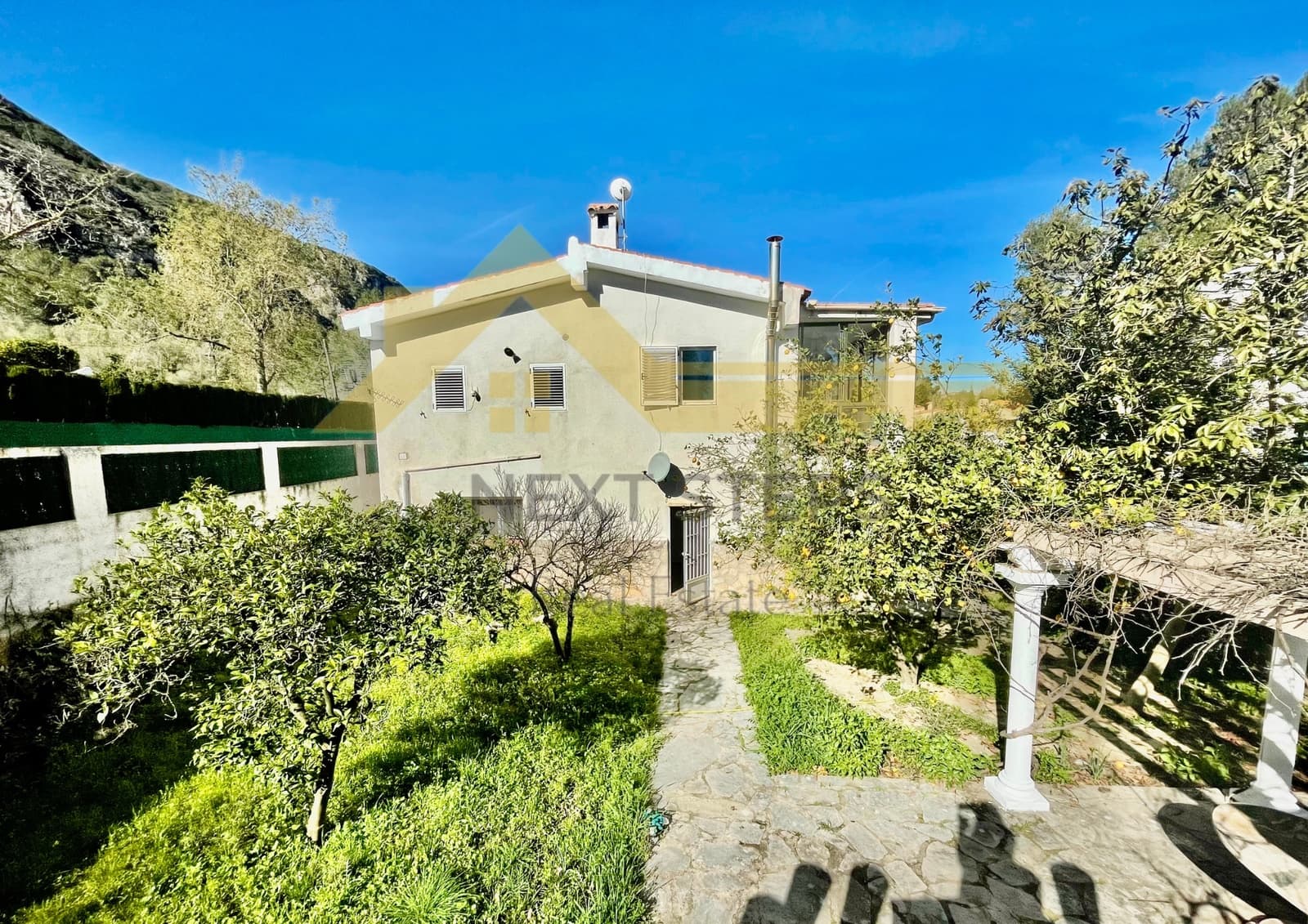 4 soveværelse Villa til salg i La Drova med swimmingpool - € 250.000 (Ref: 8893481)