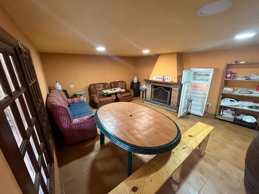 Finca/Country House for sale in Gondomar - € 129,000 (Ref: 9683959)