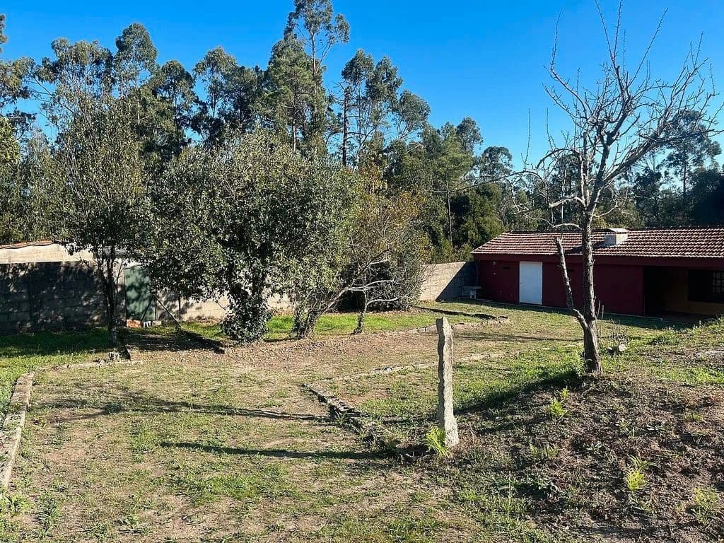 Finca/Country House for sale in Gondomar - € 129,000 (Ref: 9683959)