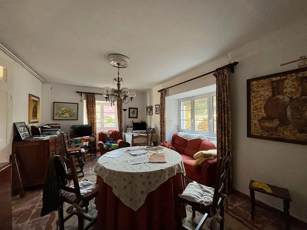 11 sovrum Finca/Hus på landet till salu i O Rosal med garage - 335 000 € (Ref: 9683962)