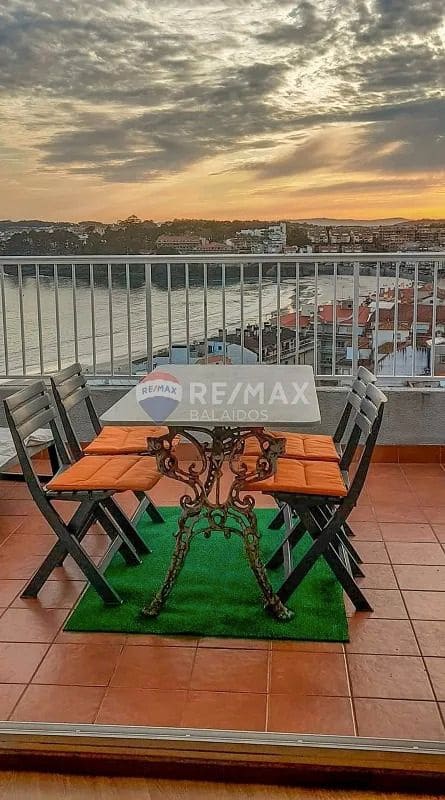 2 bedroom Penthouse for sale in Sanxenxo - € 370,000 (Ref: 9683965)
