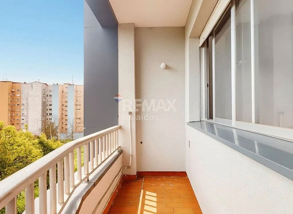 Piso de 2 habitaciones en Vigo en venta con garaje - 204.000 € (Ref: 9683967)