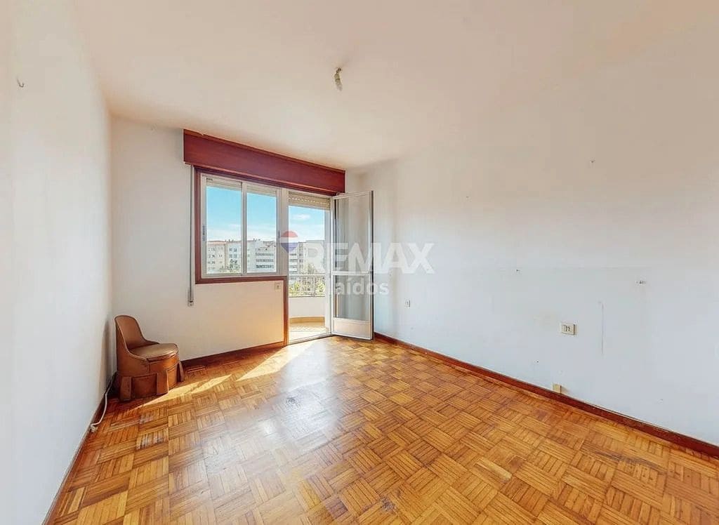 Piso de 2 habitaciones en Vigo en venta con garaje - 204.000 € (Ref: 9683967)