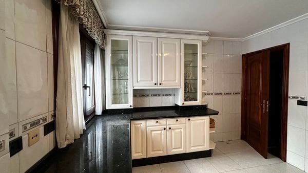 3 bedroom Apartment for sale in Vigo with garage - € 475,000 (Ref: 9683971)