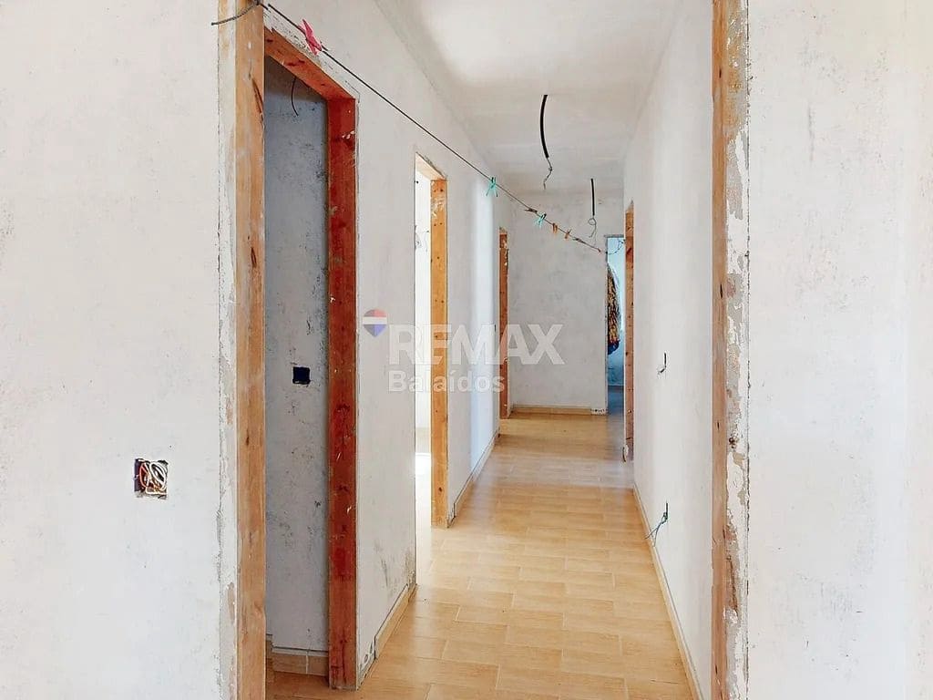 9 bedroom Villa for sale in Baiona with garage - € 420,000 (Ref: 9683972)