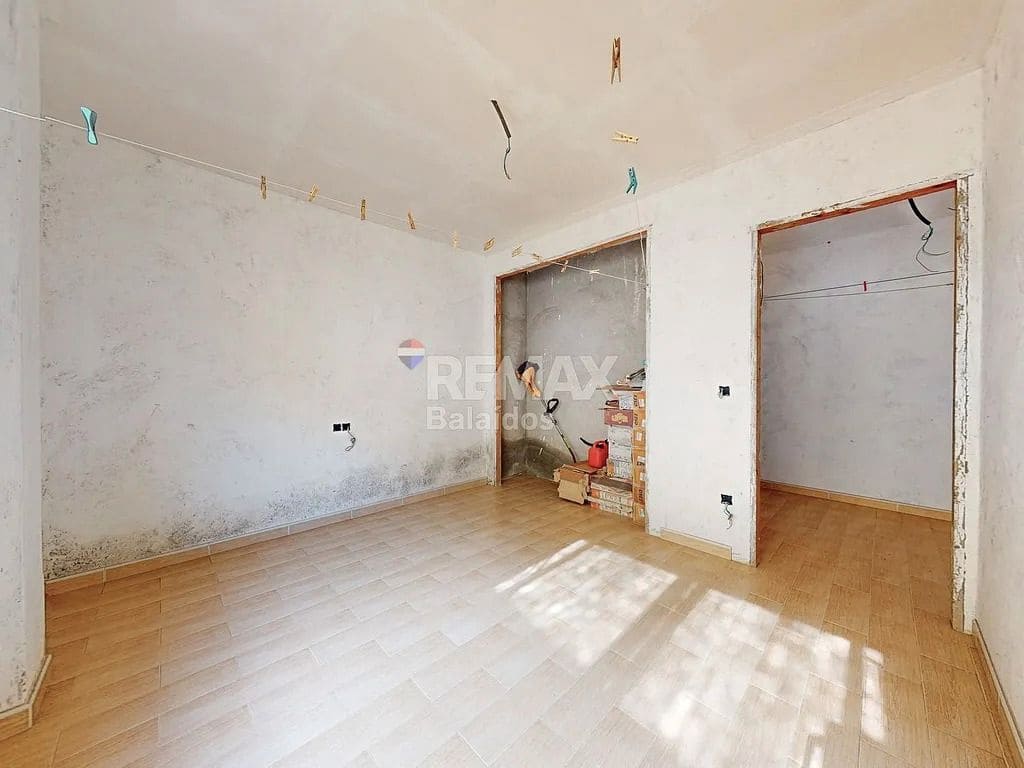 9 bedroom Villa for sale in Baiona with garage - € 420,000 (Ref: 9683972)