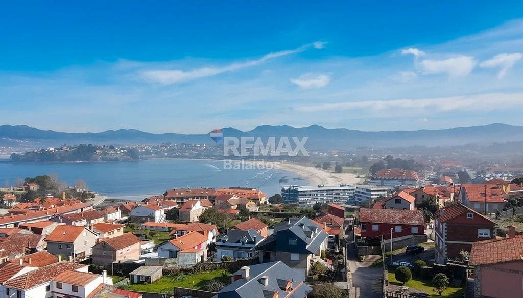 9 bedroom Villa for sale in Baiona with garage - € 420,000 (Ref: 9683972)