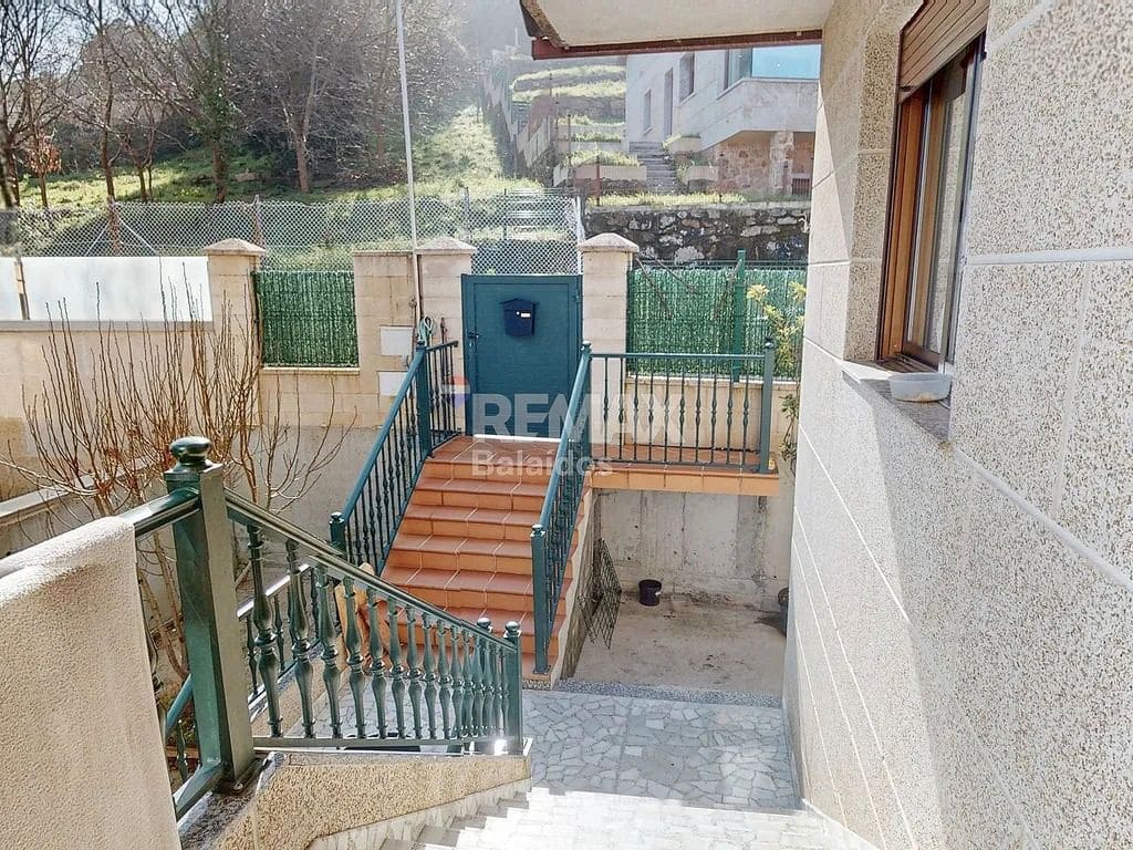 9 bedroom Villa for sale in Baiona with garage - € 420,000 (Ref: 9683972)