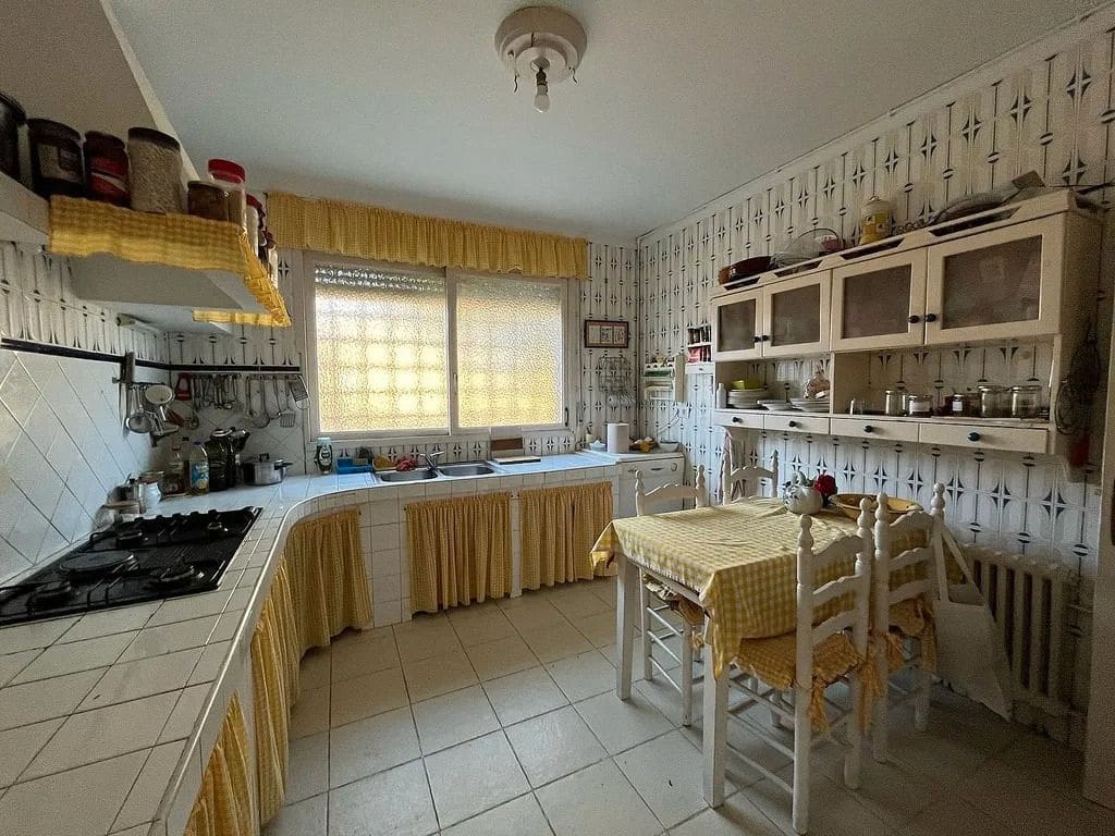 11 bedroom Finca/Country House for sale in Oia with garage - € 335,000 (Ref: 9683973)