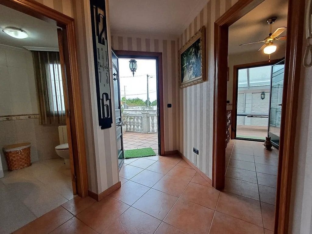 5 soveværelse Villa til salg i Vigo med garage - € 650.000 (Ref: 9683974)