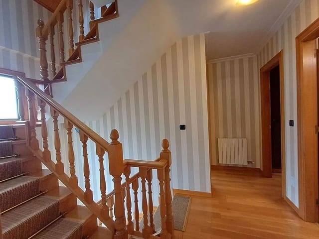 5 soveværelse Villa til salg i Vigo med garage - € 650.000 (Ref: 9683974)