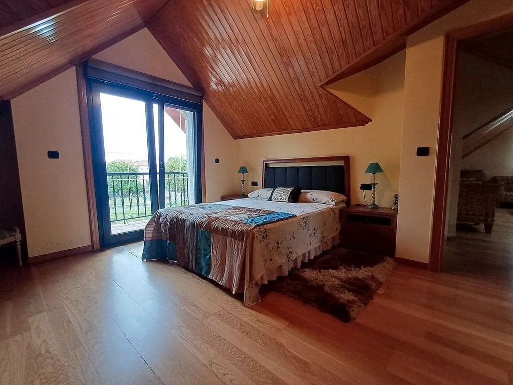 5 soveværelse Villa til salg i Vigo med garage - € 650.000 (Ref: 9683974)