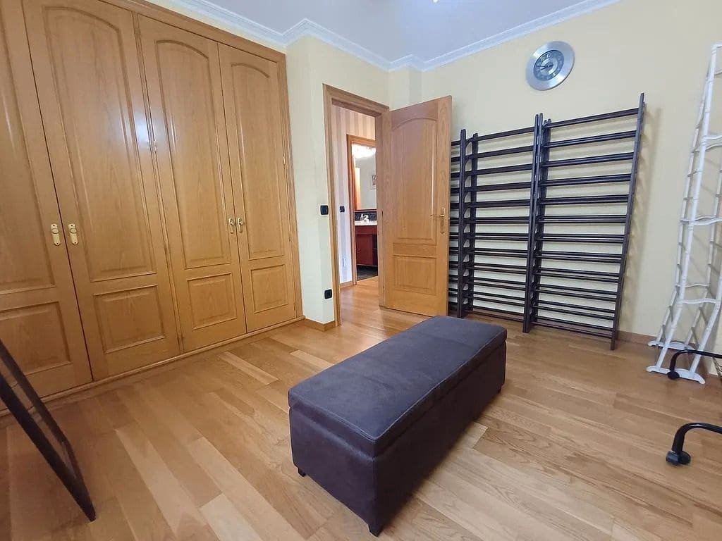 5 soveværelse Villa til salg i Vigo med garage - € 650.000 (Ref: 9683974)