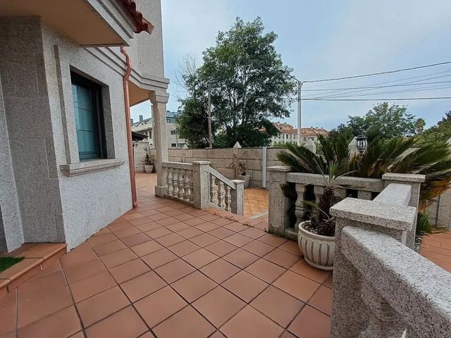 5 soveværelse Villa til salg i Vigo med garage - € 650.000 (Ref: 9683974)