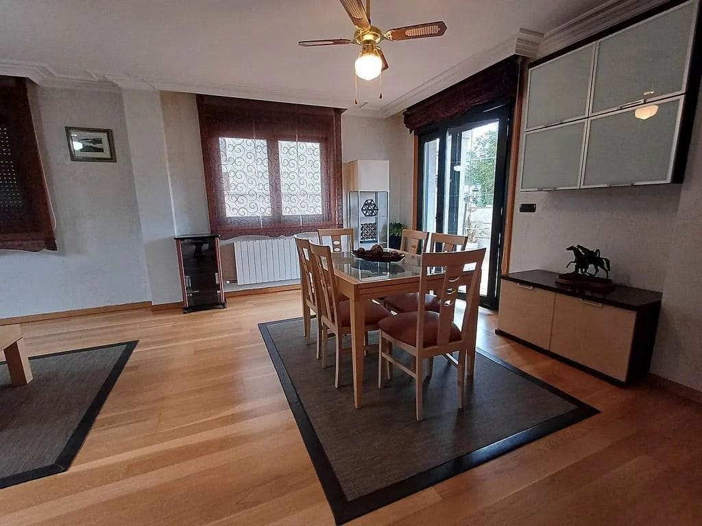 5 soveværelse Villa til salg i Vigo med garage - € 650.000 (Ref: 9683974)