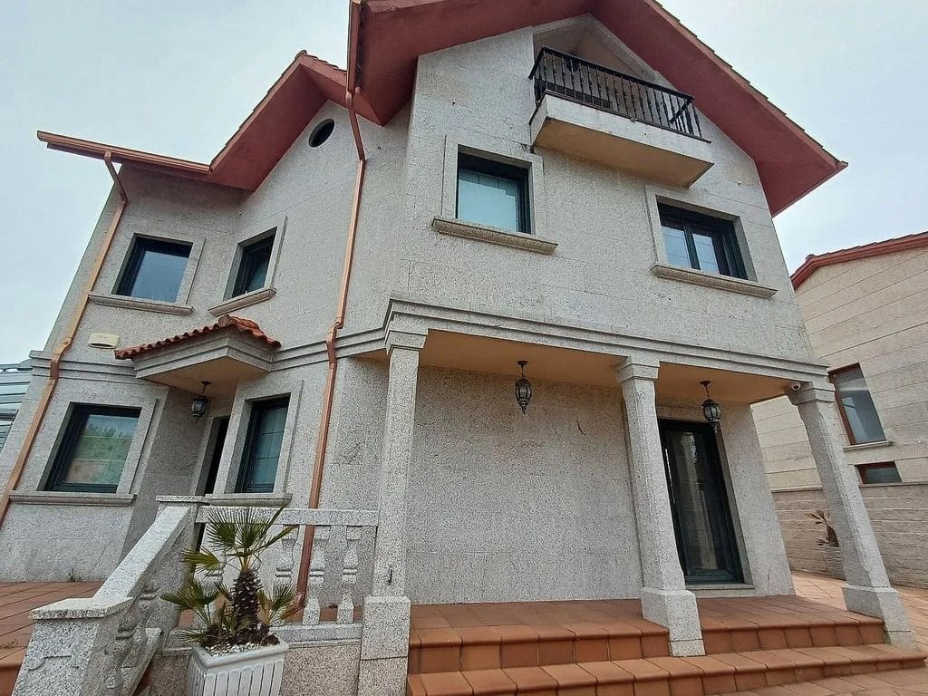 5 soveværelse Villa til salg i Vigo med garage - € 650.000 (Ref: 9683974)