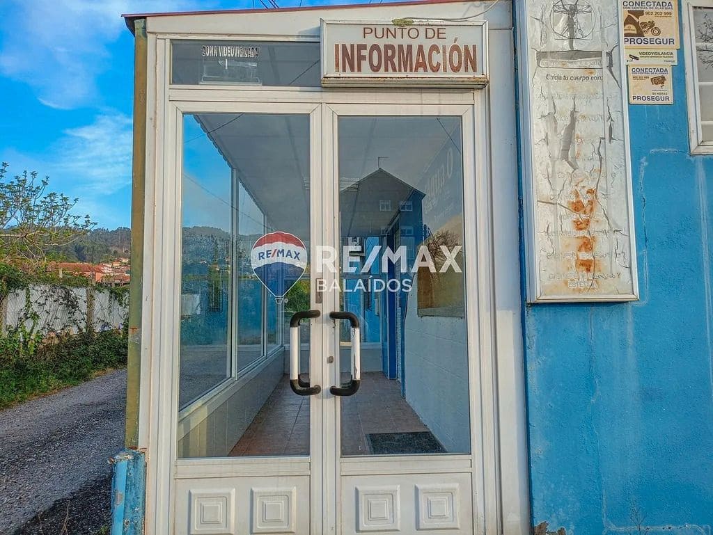 Commercieel te koop in Cangas - € 320.000 (Ref: 9683976)