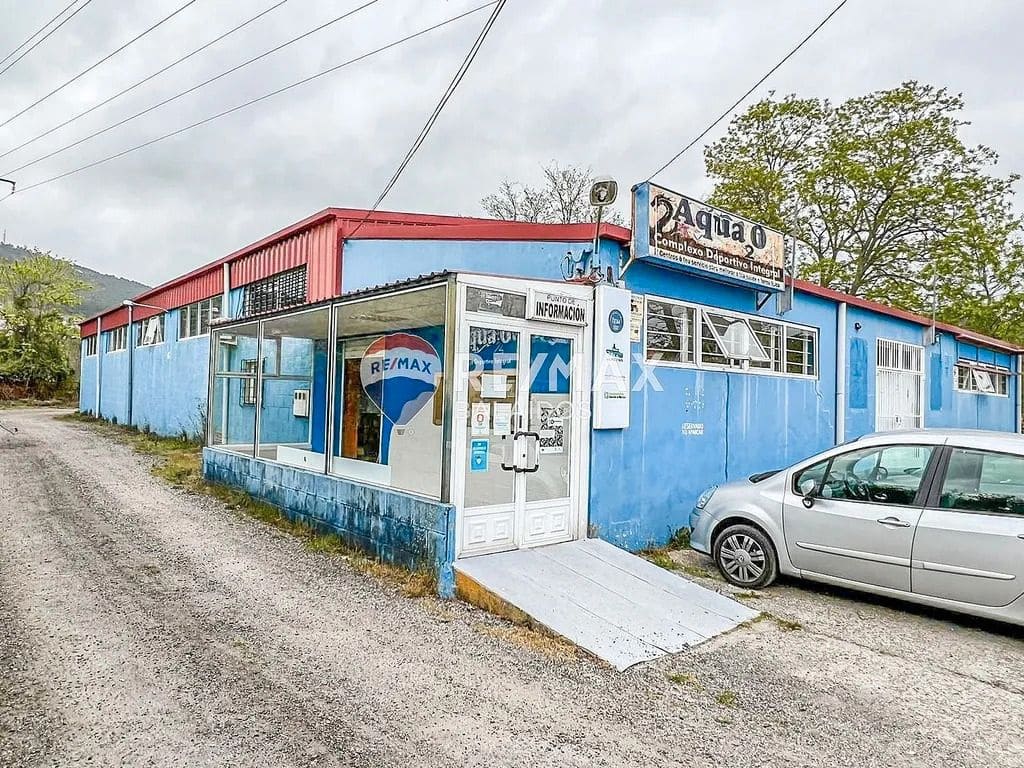 Commercieel te koop in Cangas - € 320.000 (Ref: 9683976)