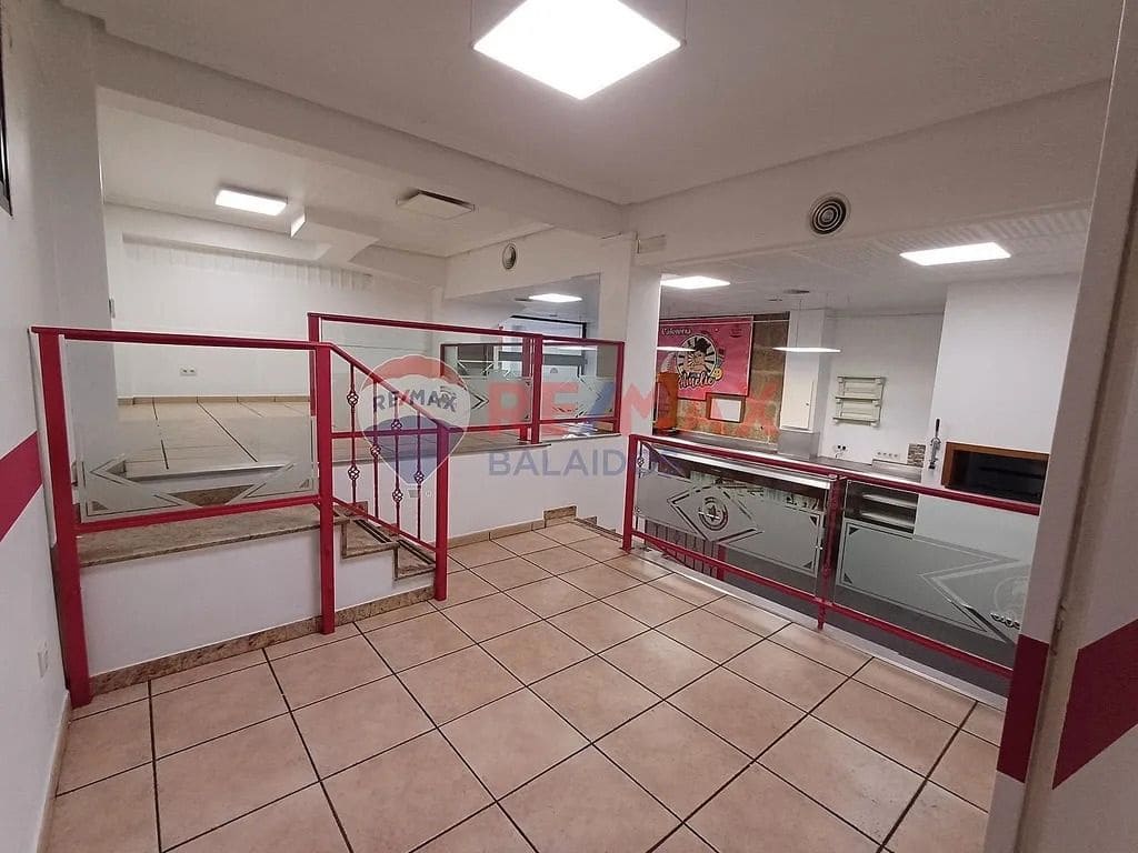 Comercial para venda em Vigo - 114 000 € (Ref: 9683978)