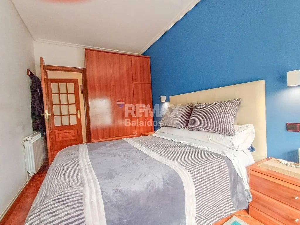 9 bedroom Apartment for sale in A Caniza with garage - € 449,000 (Ref: 9683982)