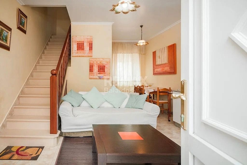 7 slaapkamer Finca/Landhuis te koop in A Pobra do Caraminal met garage - € 340.000 (Ref: 9683984)