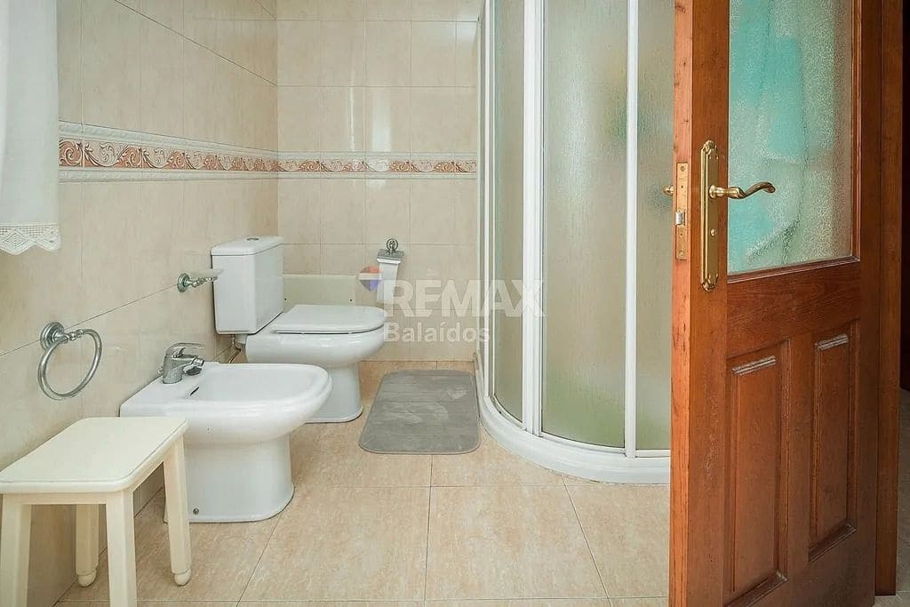 7 slaapkamer Finca/Landhuis te koop in A Pobra do Caraminal met garage - € 340.000 (Ref: 9683984)